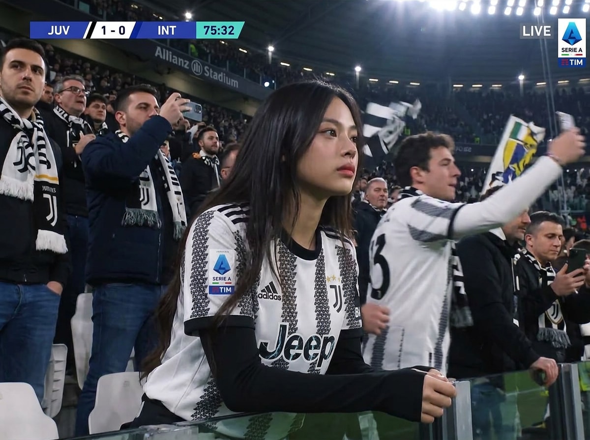 Viral AI baseball caught on camera fan screenshot