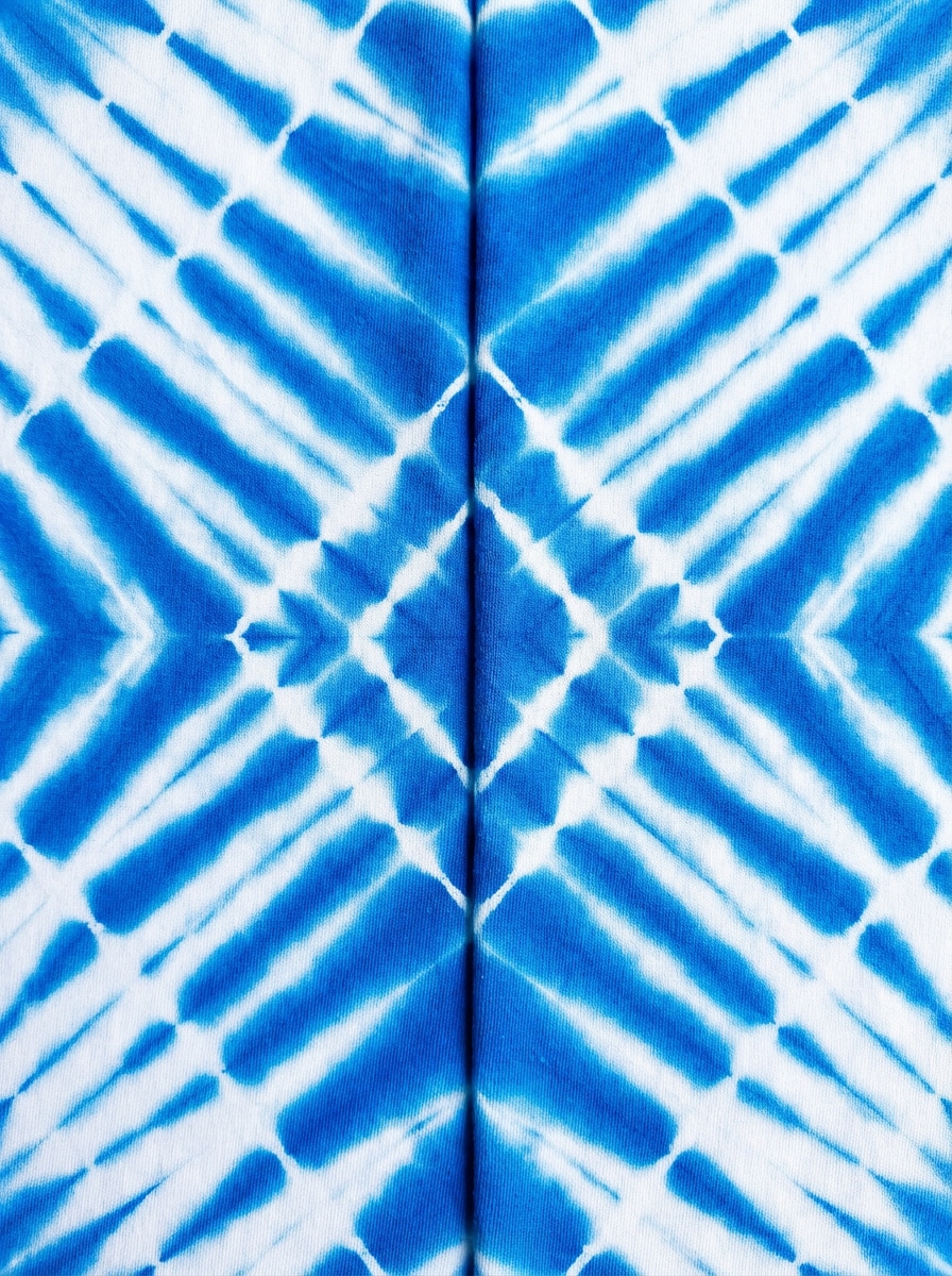Electric Blue Symmetry Fold