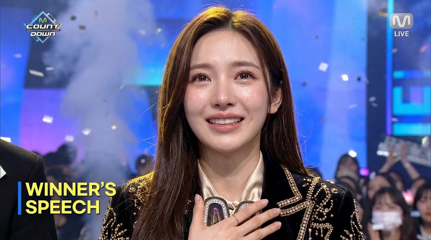 Award Show Winning Moment Broadcast - K-pop idol close-up screenshot