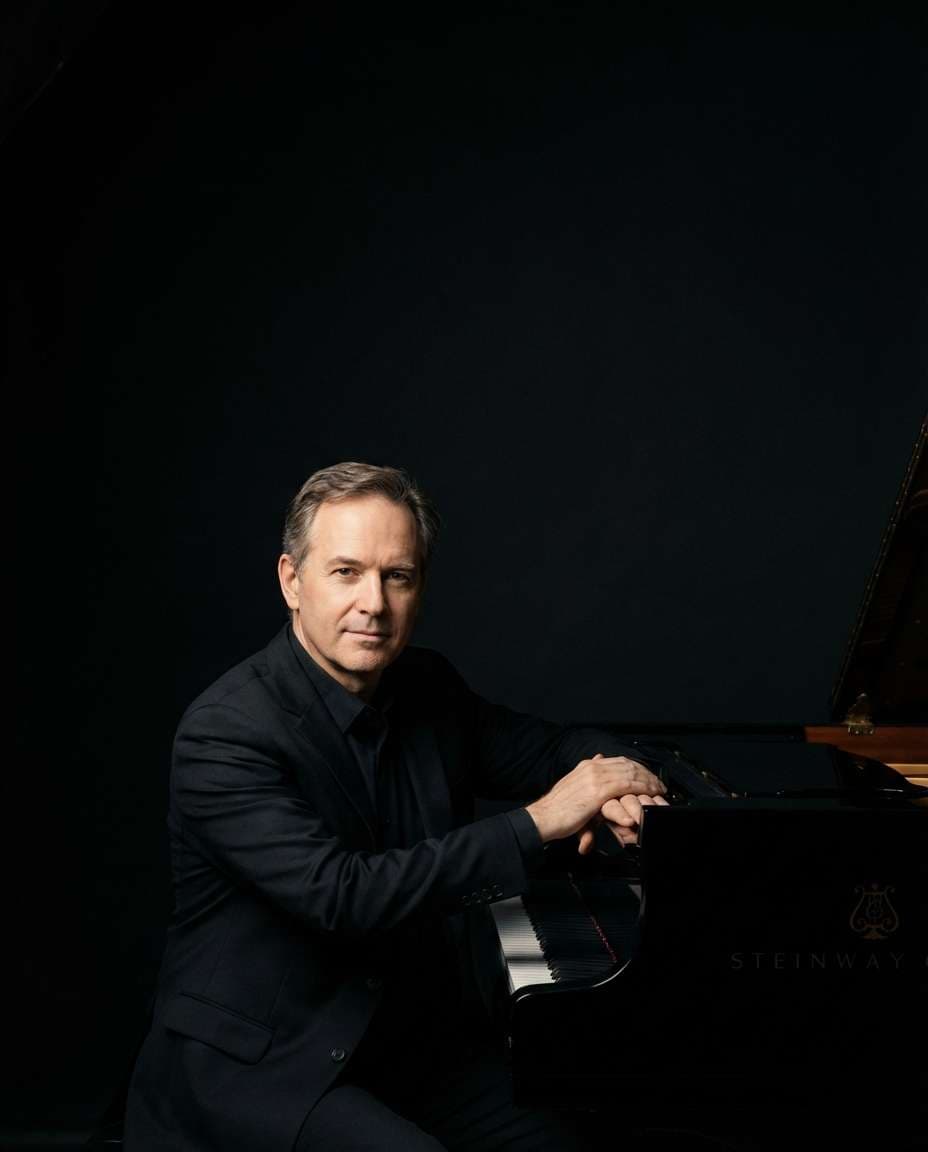 classical minimal black photo