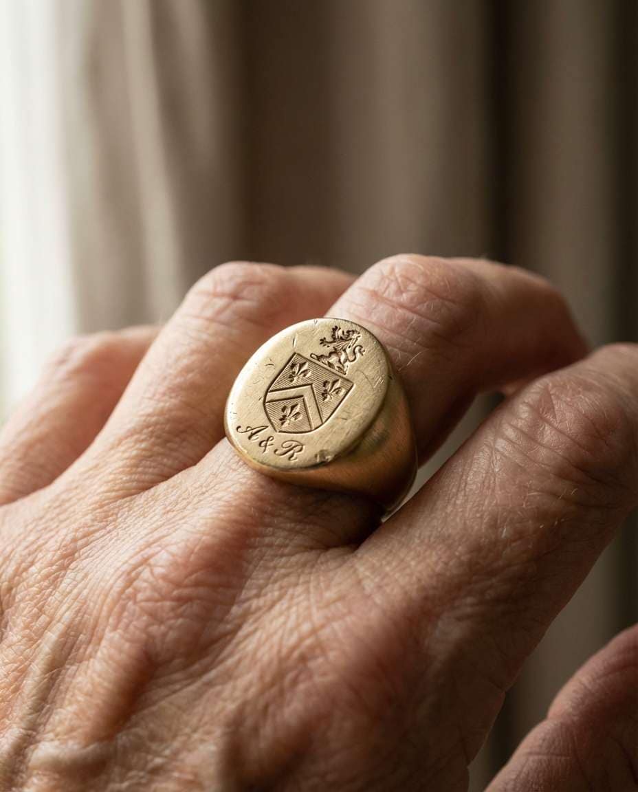 signet ring engraving photo