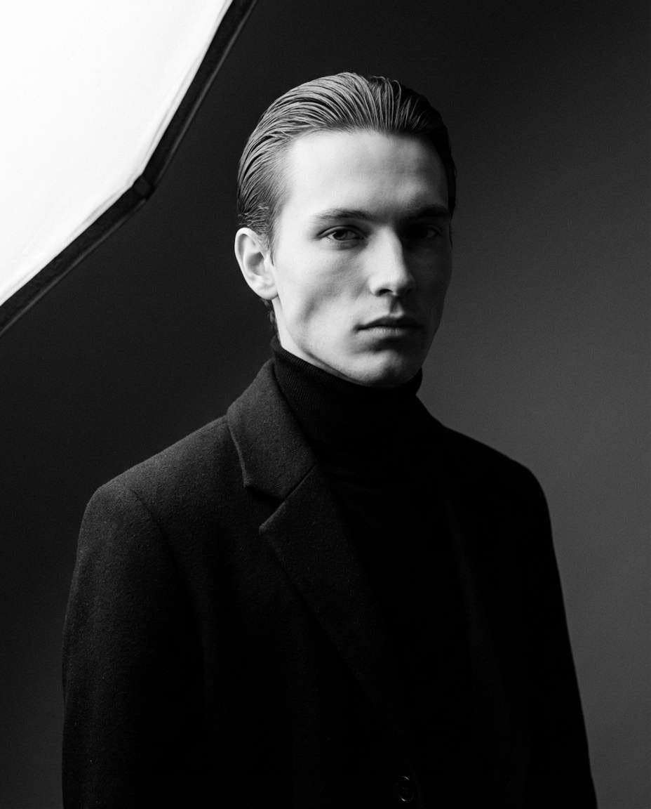 monochrome black look photo