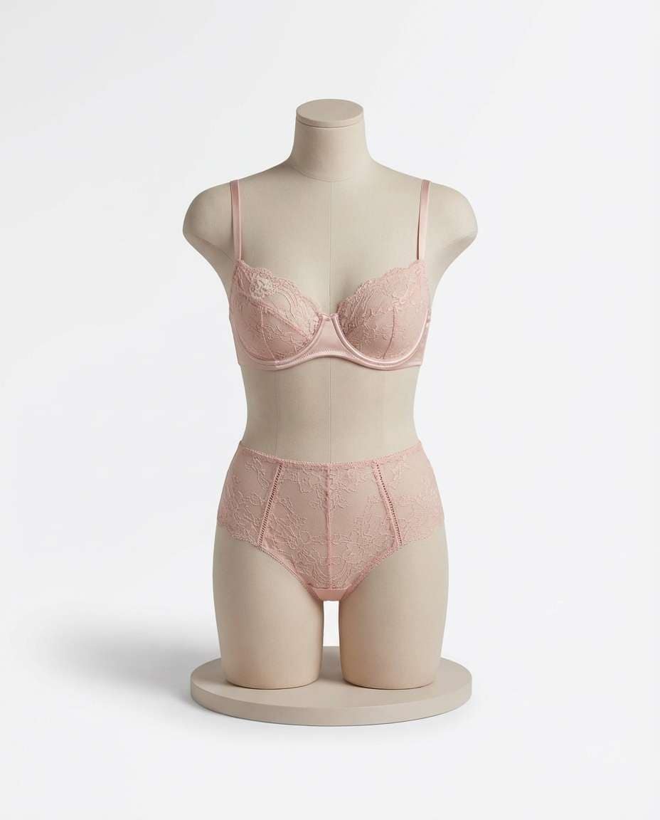 mannequin product shot photo