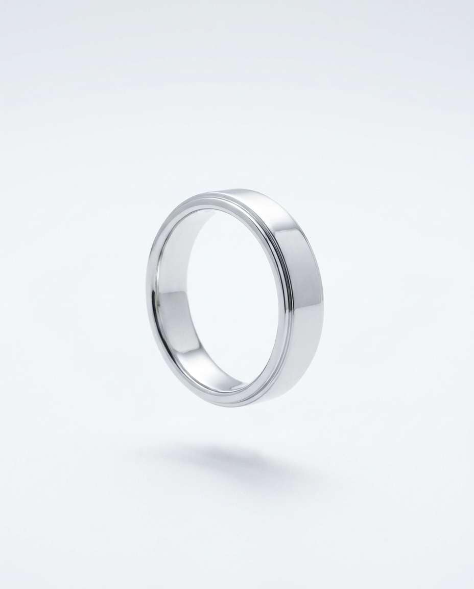 white seamless catalog photo