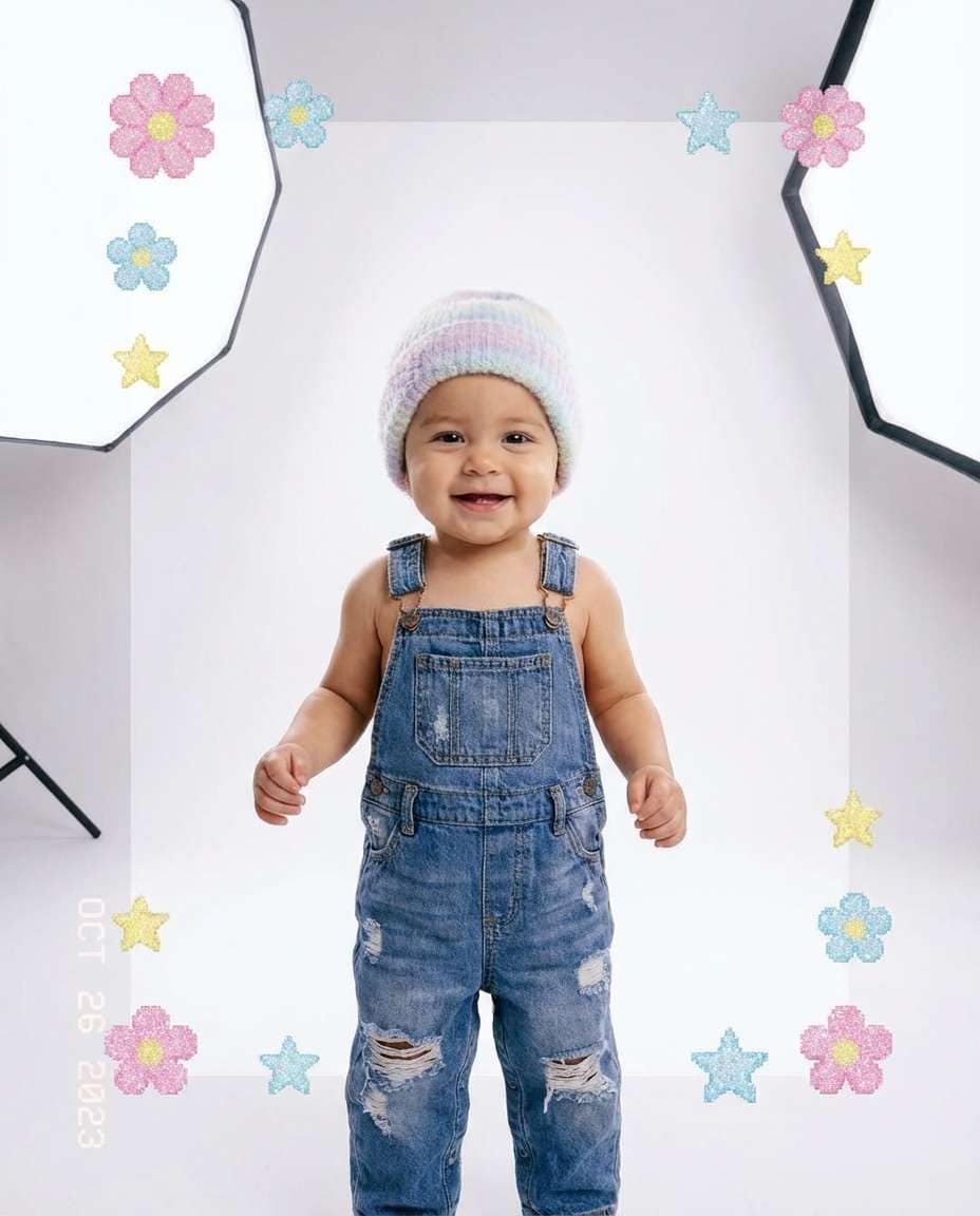 y2k floral sticker look photo