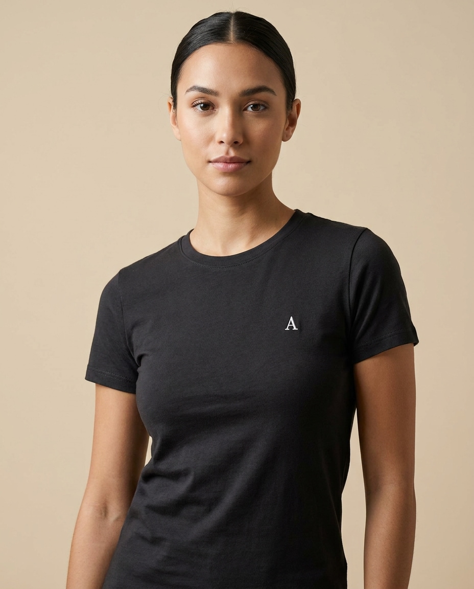 tee minimal logo photo