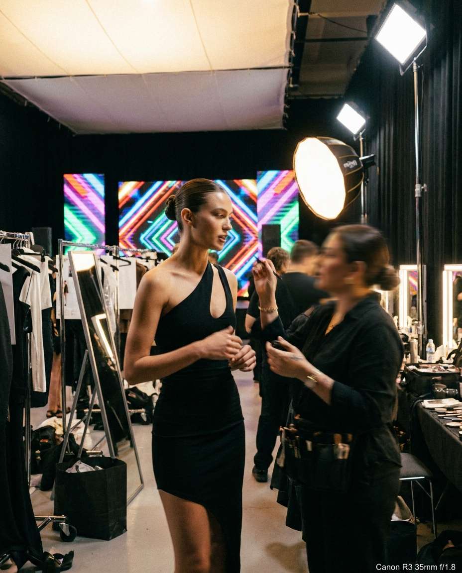 runway backstage photo