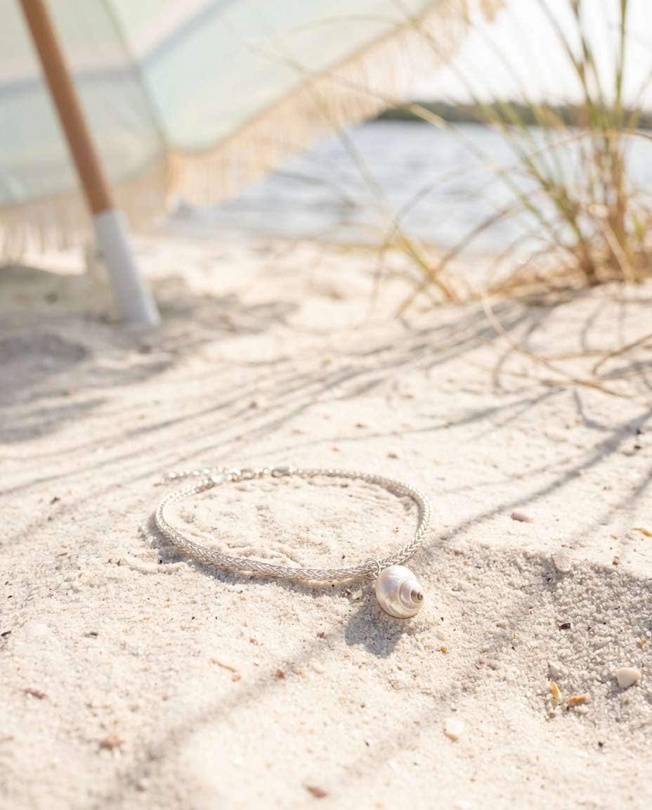 ocean beach minimal photo