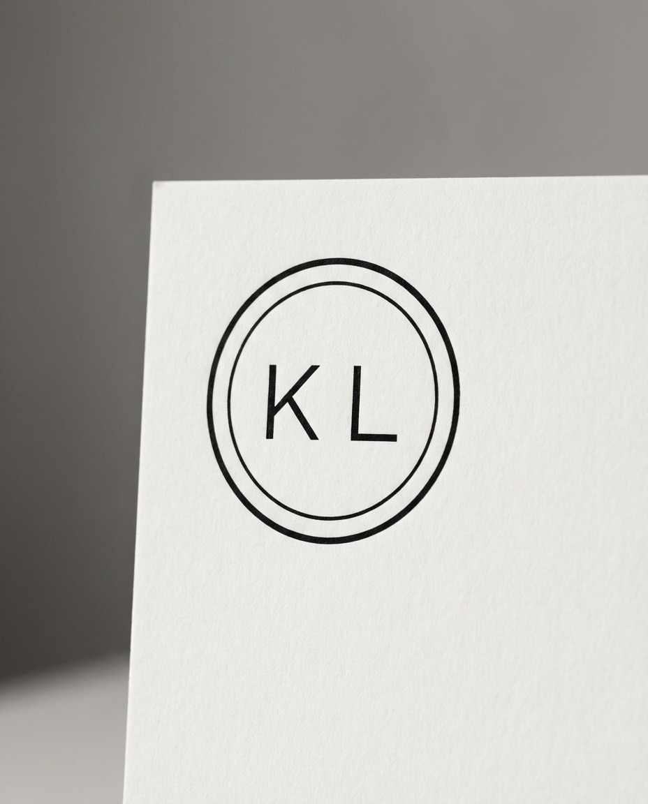 ultra minimal circle photo