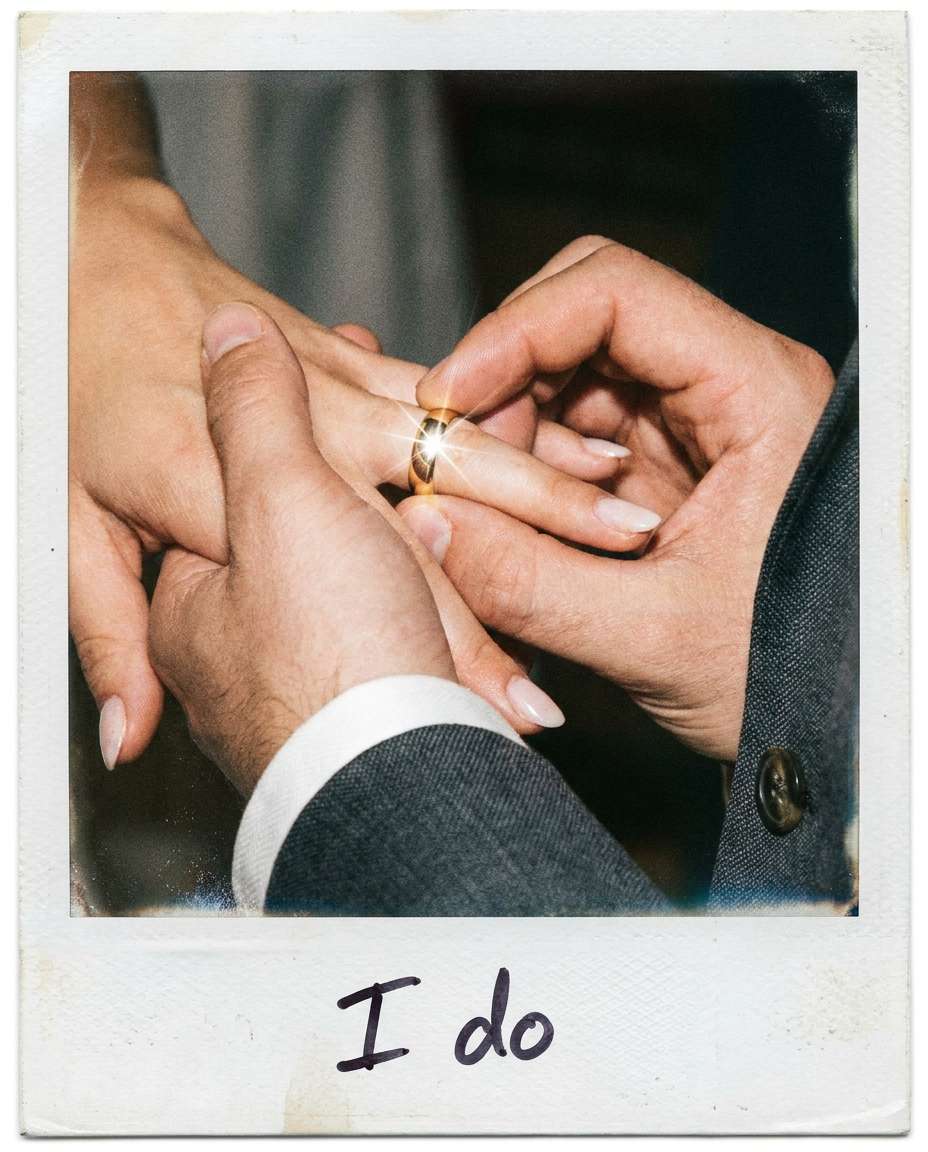 ring exchange hands photo