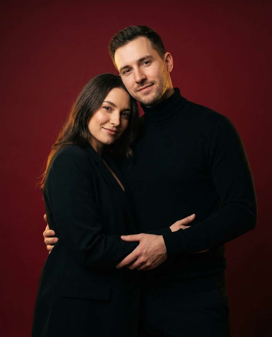 backdrop couple photo