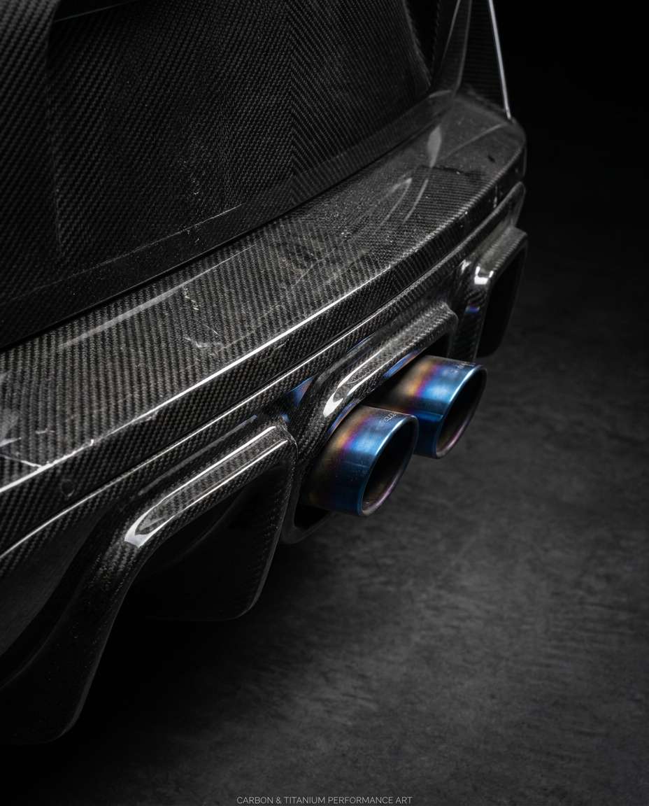 carbon fiber detail photo