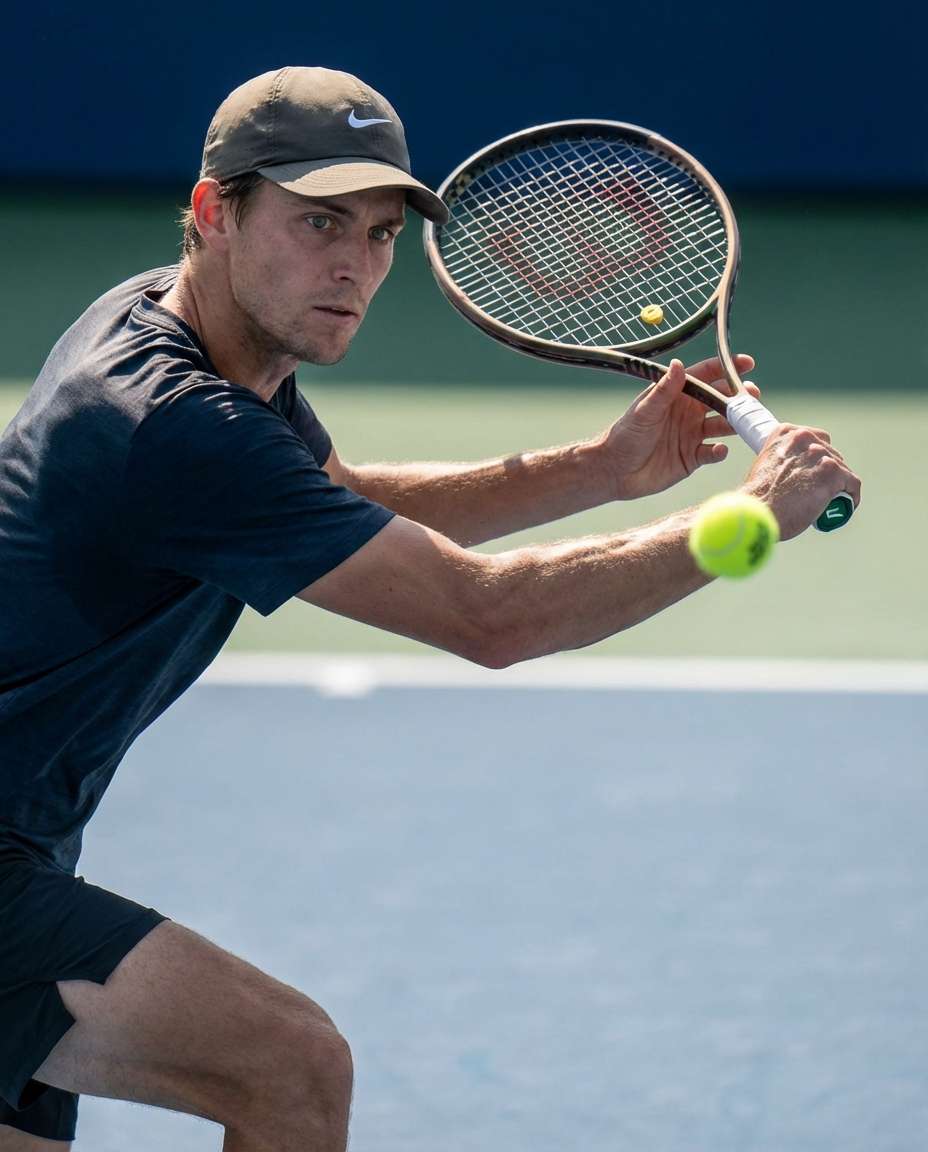 onehanded backhand classic photo