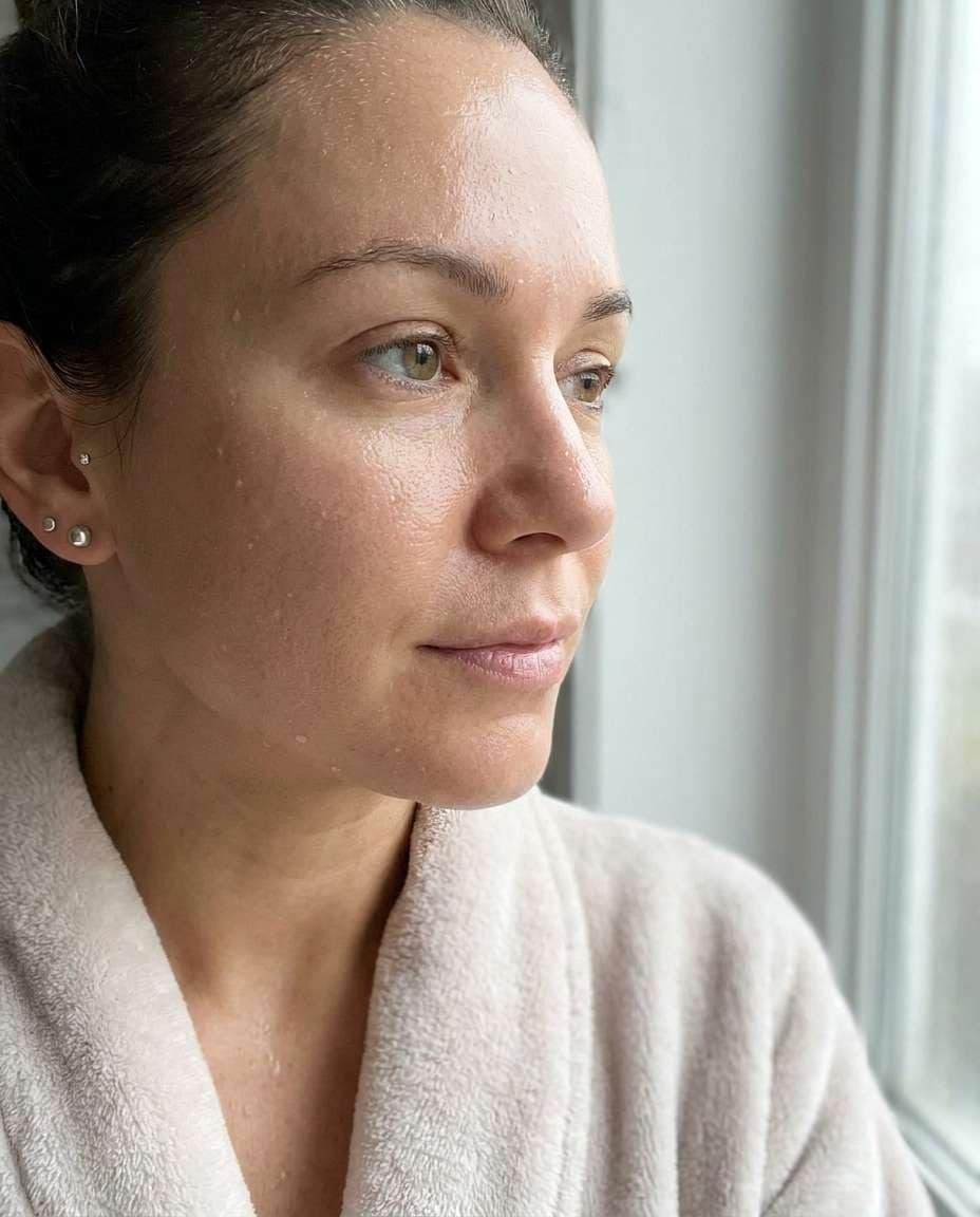 morning skincare realism photo
