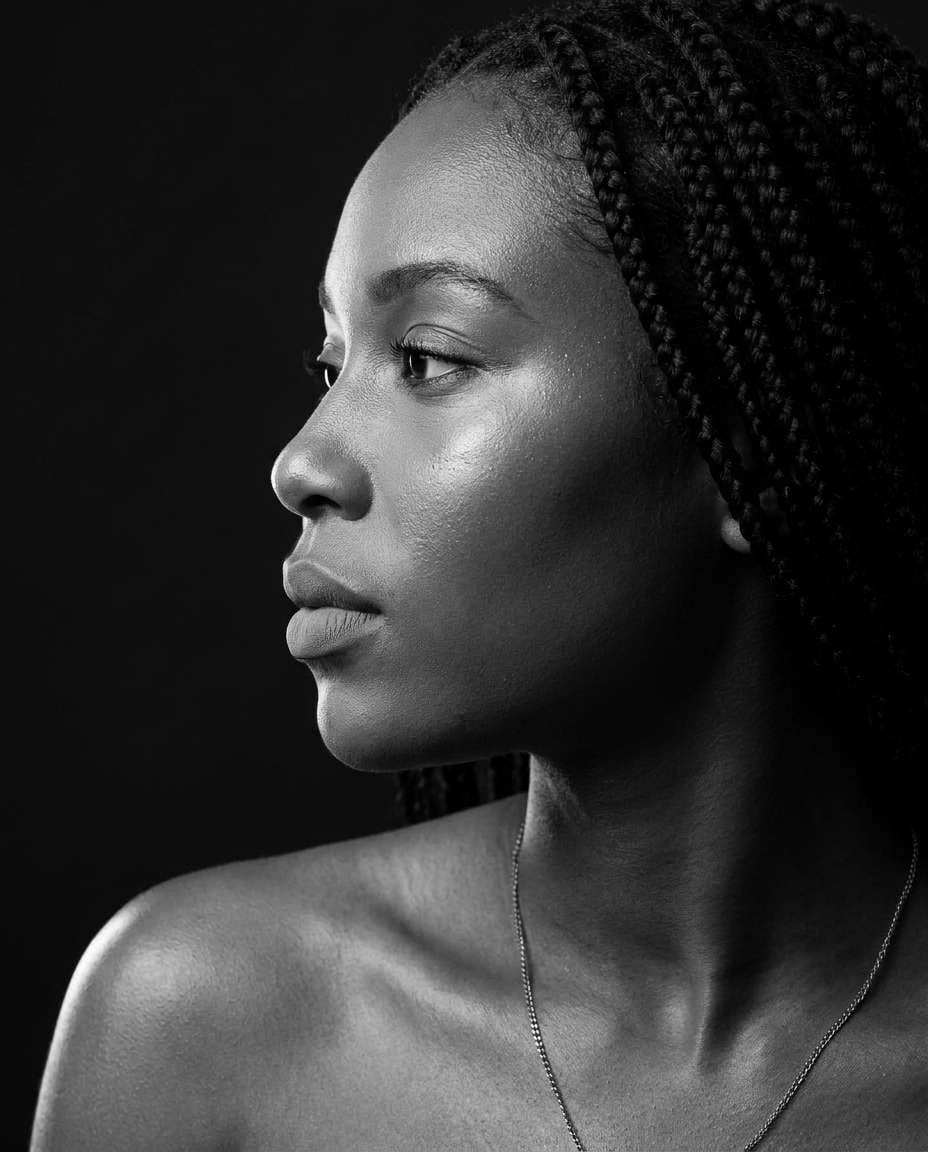 studio rimlight profile photo