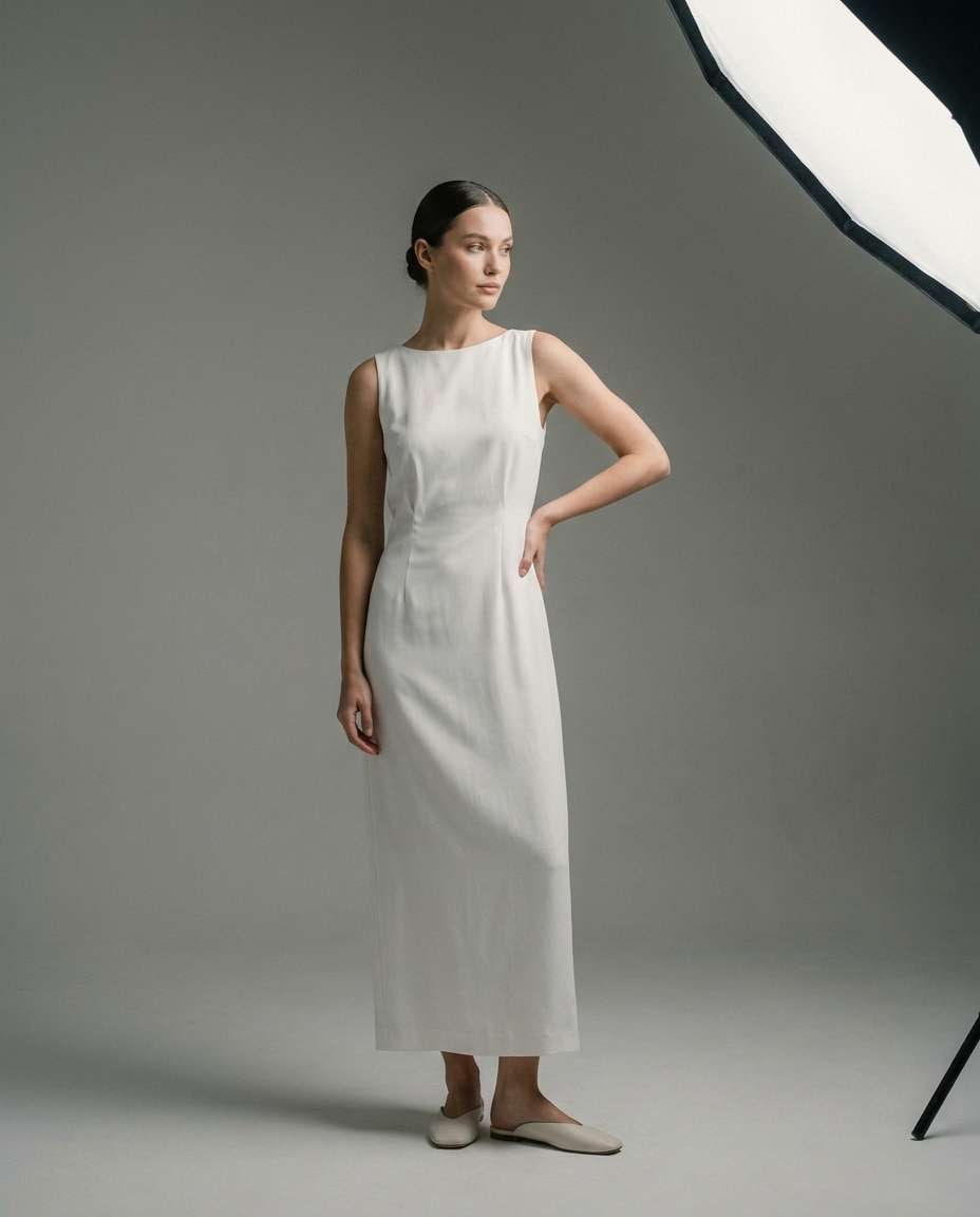 minimal studio column photo