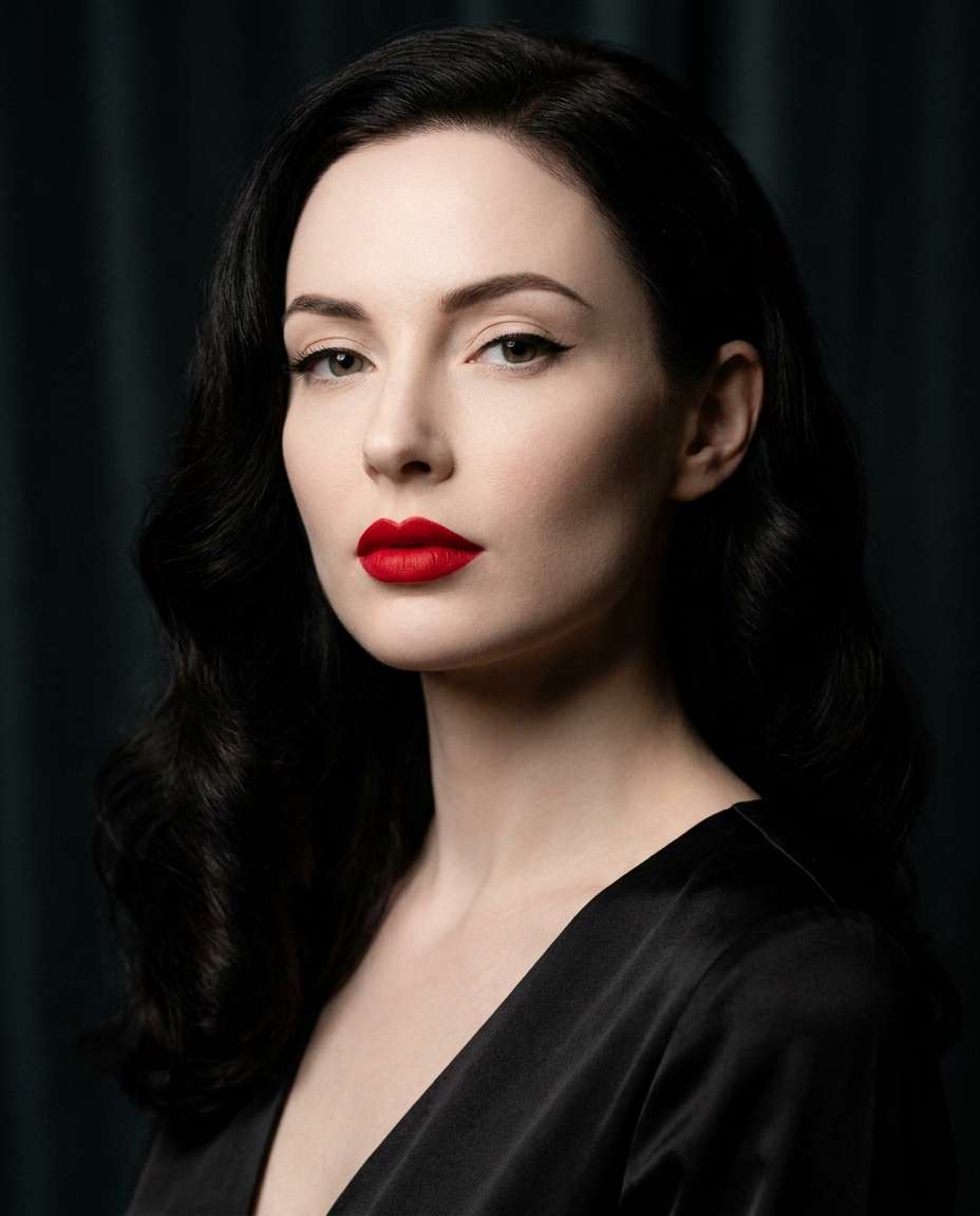 old hollywood red photo