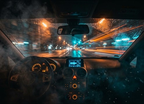Engine acceleration and deceleration sounds for dashcam reenactment