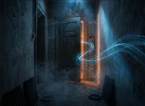 Creaky door sound for a horror hallway door reveal
