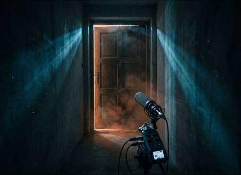 Offscreen hallway scene needing a distant woman scream effect