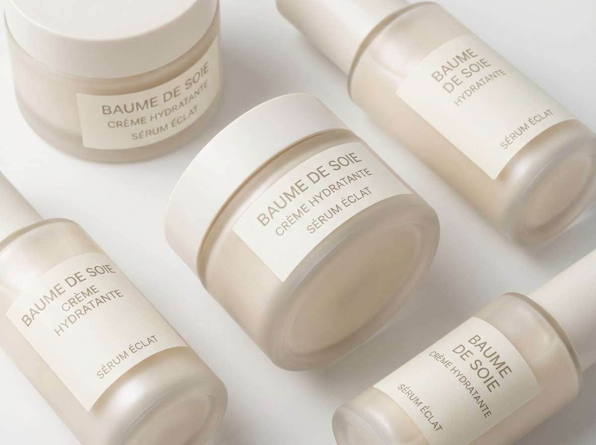 luxury skincare packaging mockup