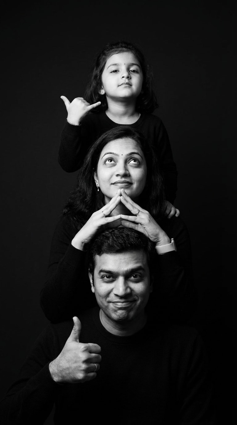 family photo prompt generator