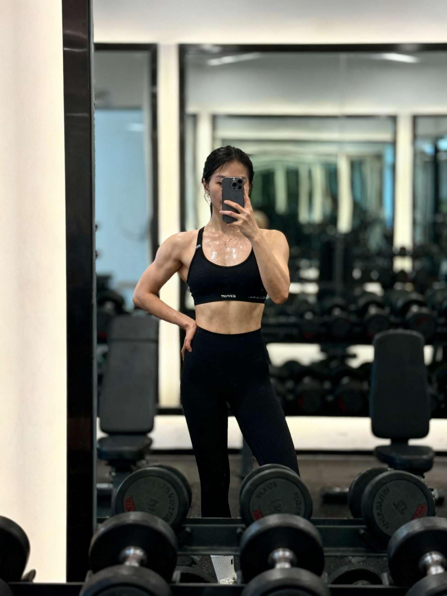 Gemini AI Gym Mirror Selfie