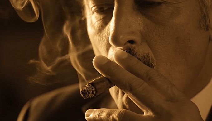 len dawson smoking cigarette at halftime Photo of Chiefs QB Len Dawson Smoking Cigarette During Halftime of Super  Bowl I Remains Incredible