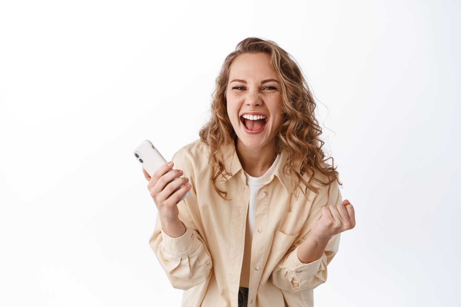 woman using ai remove snapchat sticker