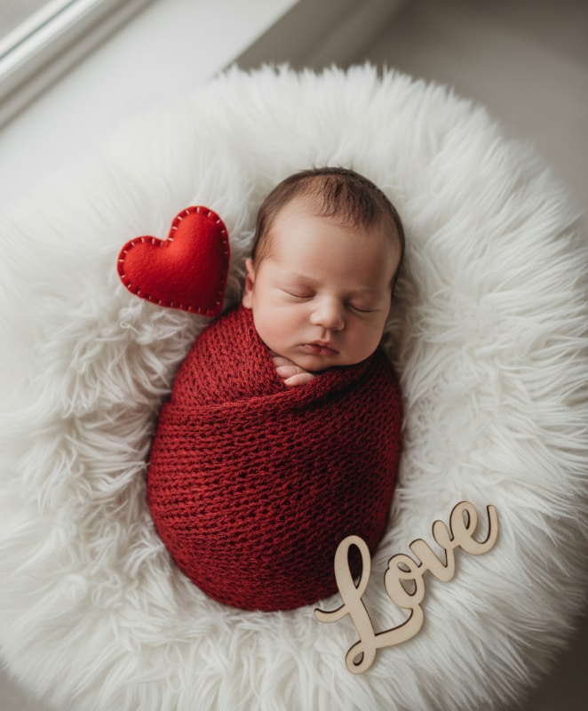 newborn valentines day photos minimalist heart